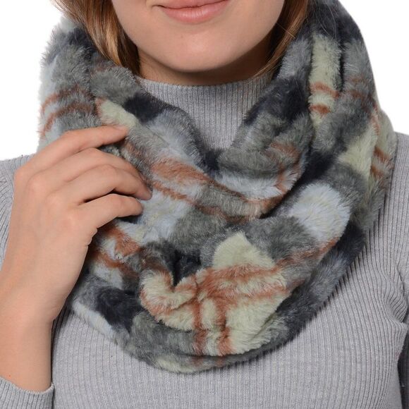 Infinity Scarfs Plaid Green - Picture 2 of 3